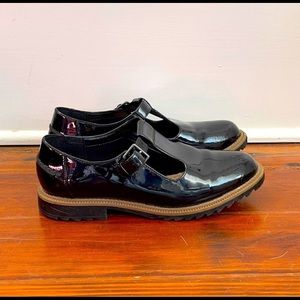 Clarks Sumerset patent leather t strap Mary Jane loafers sz 6.5
